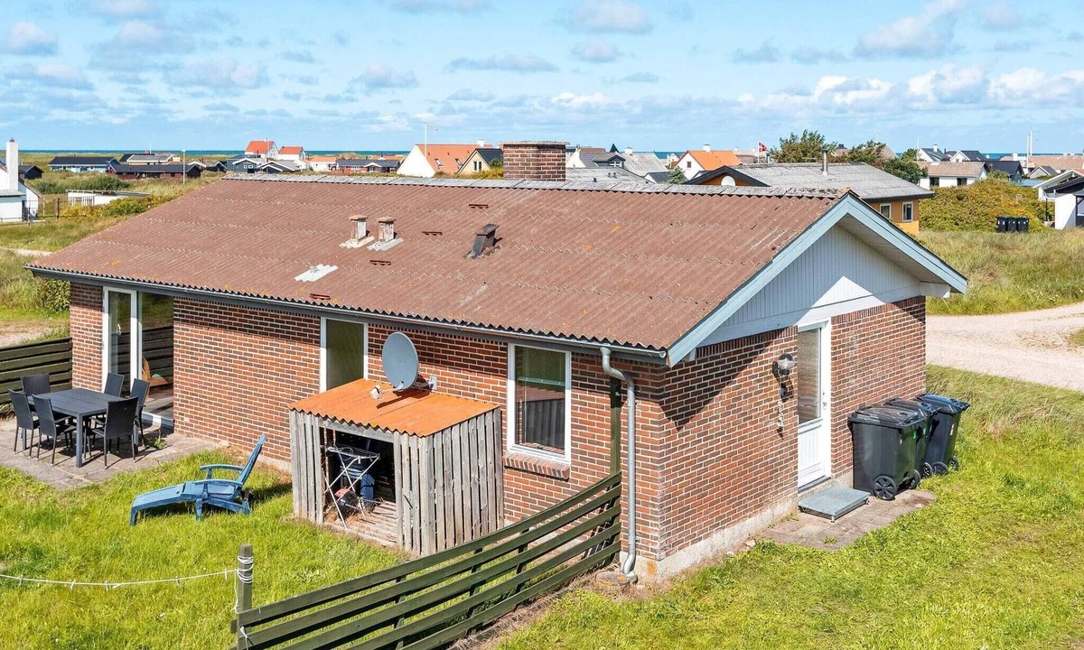 Lild Strand House | 7 person holiday home in Frøstrup