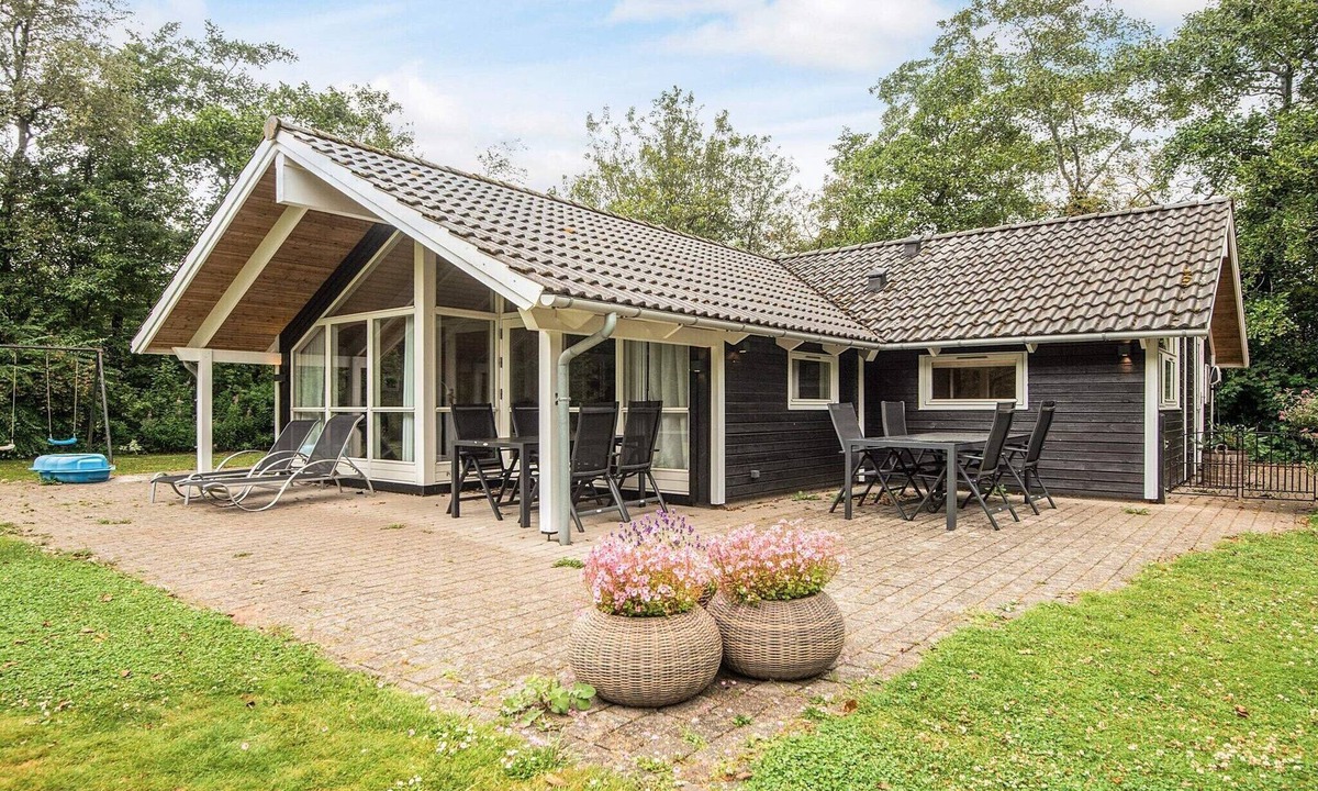 Jegum House | 7 person holiday home in Oksbøl