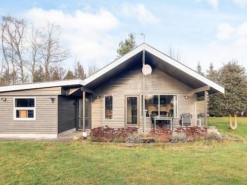 Hou House | 7 person holiday home in Hals