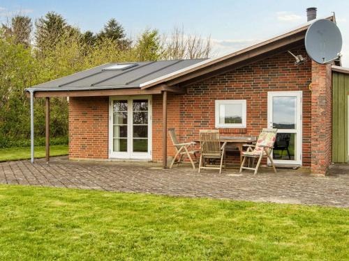 Remmer Strand House | 7 person holiday home in Struer
