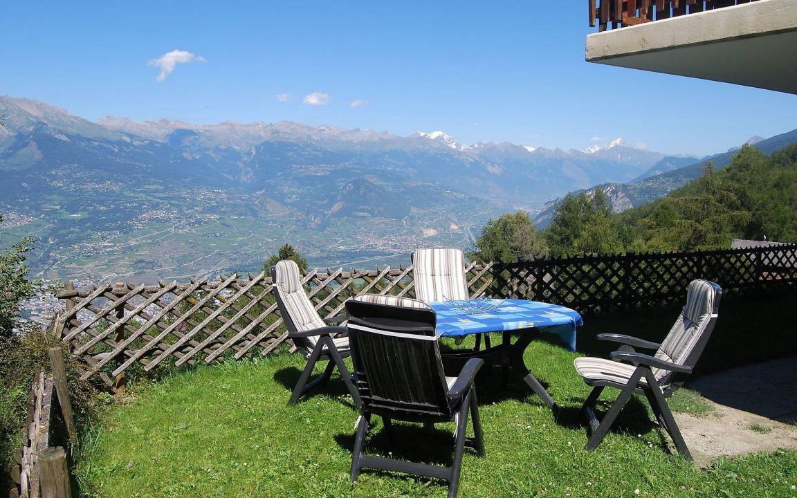Veysonnaz Apartment | 70 m² Apartment ∙ 2 bedrooms ∙ 6 guests