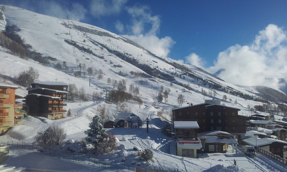 Mont-de-Lans Apartment | 70 m2 slopeside spectacular view