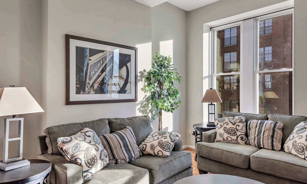 Soulard Hotel | 715a - Settle into Soulard! 4 beds 2 full baths