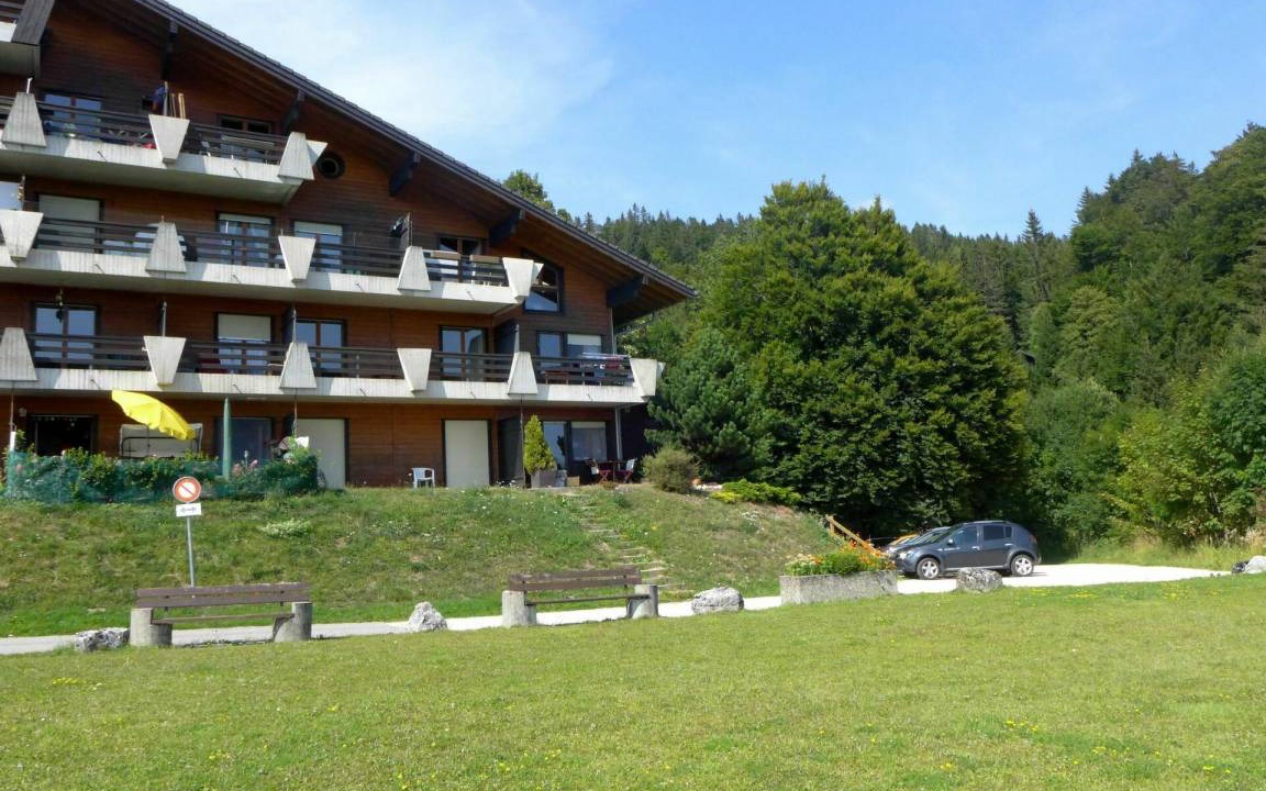 Sainte-Croix Apartment | 72 m² Apartment ∙ 2 bedrooms ∙ 5 guests