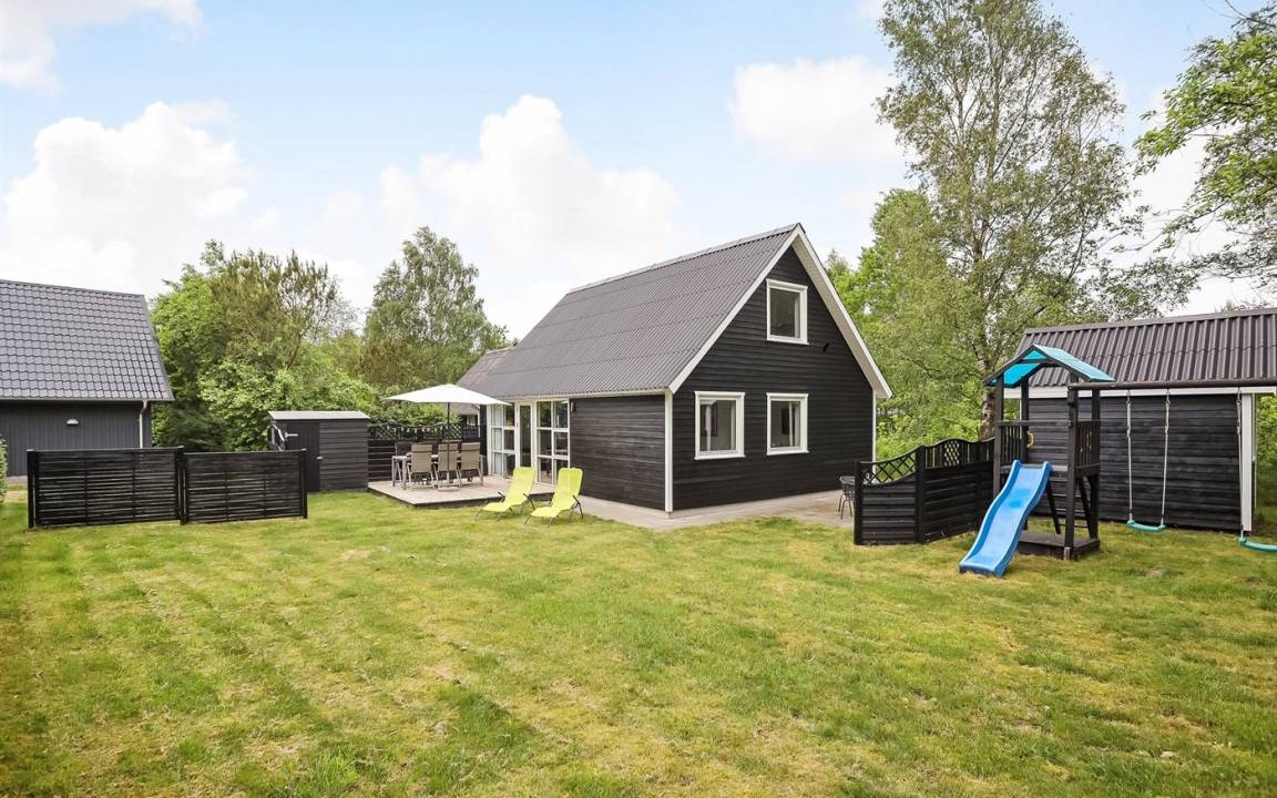 Skygge House | 73 m² House ∙ 3 bedrooms ∙ 6 guests