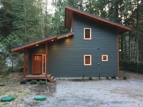 Glacier House | 74sl - Pets Ok - Wifi - Bbq - Sleeps 8