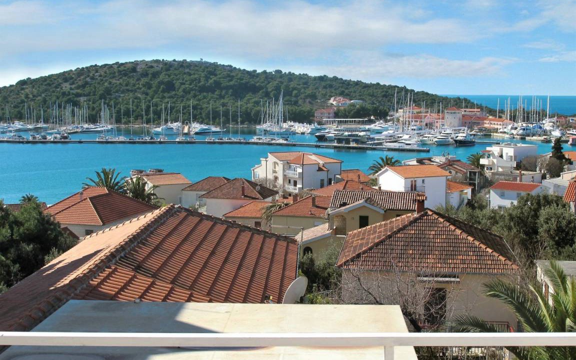 Rogoznica Apartment | 75 m² Apartment ∙ 2 bedrooms ∙ 4 guests