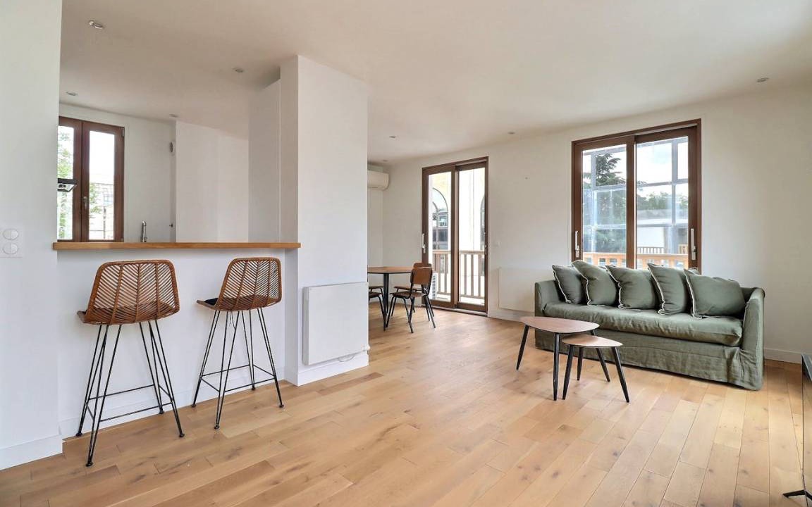 Republique–Point-du-Jour Apartment | 76 m² Apartment ∙ 3 bedrooms ∙ 6 guests