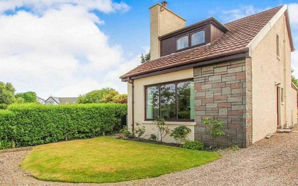 Connel Other | 78 m² Accommodation ∙ 3 bedrooms ∙ 6 guests