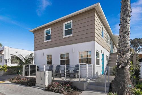 Ocean Beach Apartment | 7BD Family, Event Friendly, 2 blocks to Beach, Boardwalk