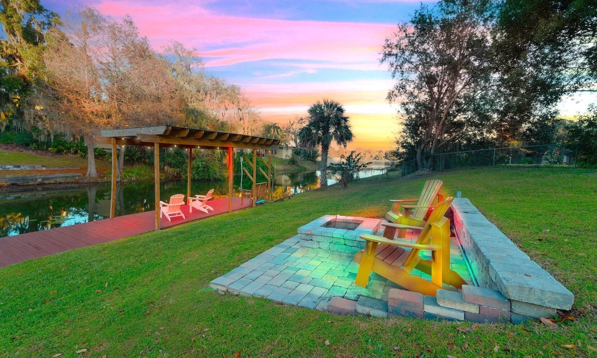 Edgewood Villa | 7BR Lakefront | Pool & Hot Tub