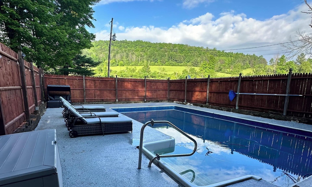 Cowanesque House | 8 acres of peace and quiet by the pool in the south finger lakes regionnn