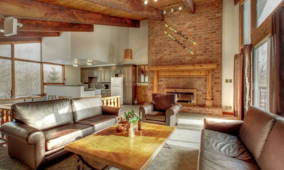 The Blue Mountains Cottage | 8 bdrm@TyroleanVillage/Hot Tub/Sauna/Petfriendly