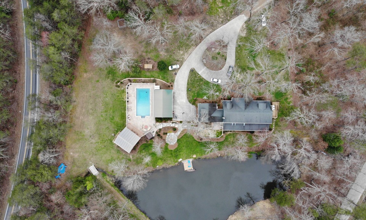 Lookout Mountain House | 8 Bdrm🏆35ppl Hotub,Pool,Pond, 9miles Chatt