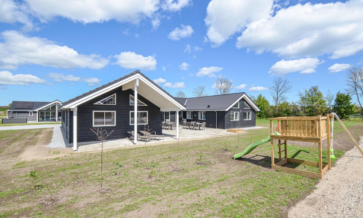 Grenaa House | 8 bedroom beautiful home in Grenaa