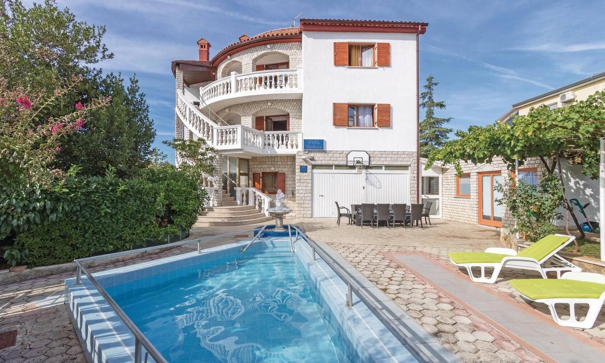 Gregovica House | 8 bedroom stunning home in Pula