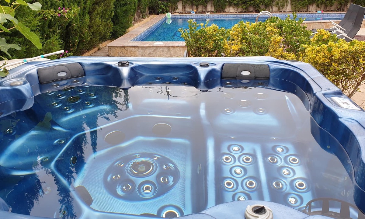 Les Tres Cales Villa | 8 BRs, 4 baths, Full A/C, 2 pools, jacuzzi, BBQ, 1000Mbps fiber Internet