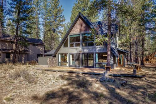 Sunriver House | 8 Cedar Lane