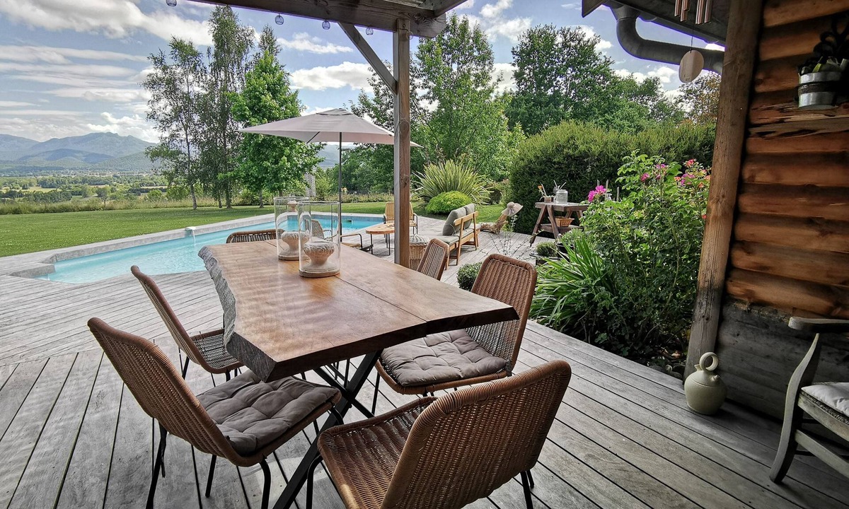 Villeneuve-de-Riviere House | 8, family or friends, share the Pyrenees