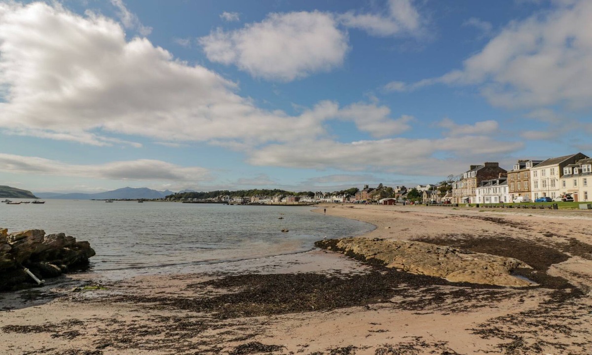 Millport Cottage | 8 George Street