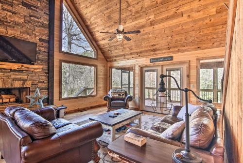 Murphy House | 8 Mi to Dtwn Murphy! Cabin w/Nottely River Views