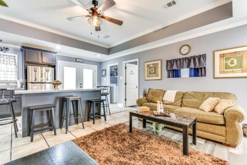 Little Rock House | 8 Mi to Dwtn Little Rock - Home w/Fenced Yard!