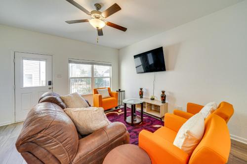 Medina Valley House | 8 Mi to Lackland AFB: Pet-Friendly Home w/Yard!