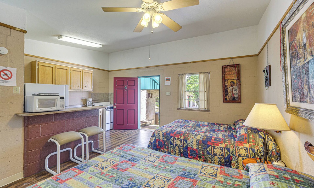 Whitney Apartment | 8 Mi to Lake Whitney State Park: Quaint Studio!