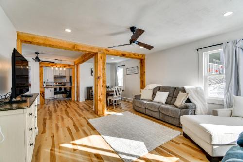 Phoenix House | 8 Mi to Micron Technology! Oswego River Work Hub