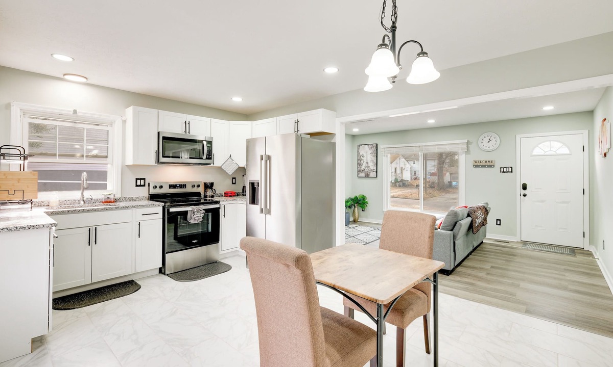 Highland Springs Cottage | 8 Mi to Vcu: City Explorer's Base in Richmond
