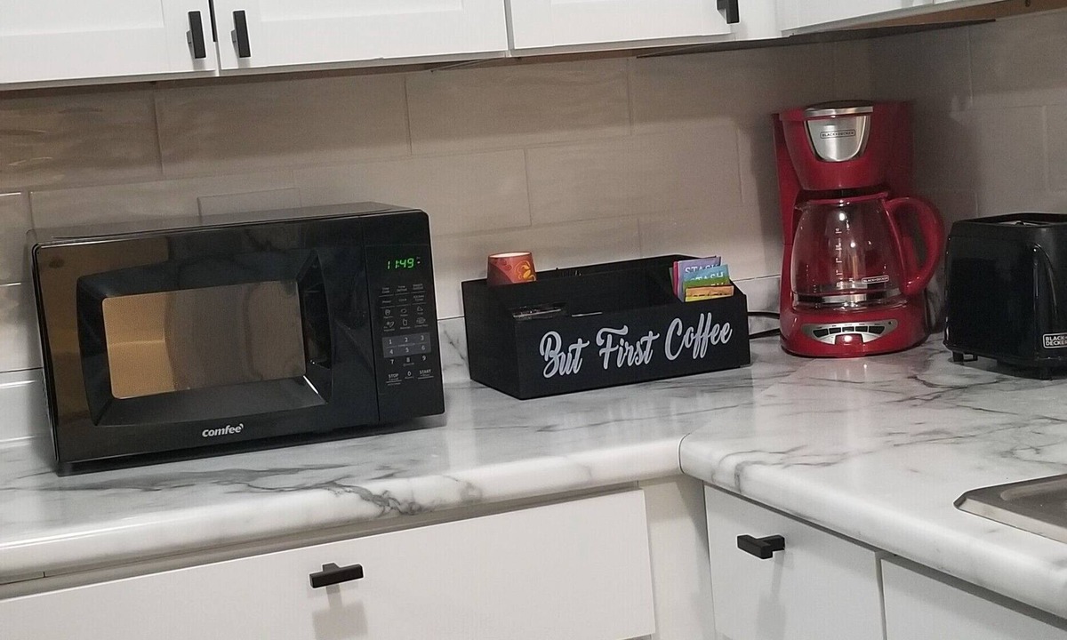 West Lawn Apartment | 8 Minutes from Midway Airport!