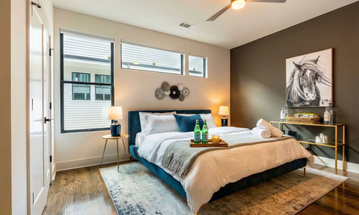 Hillsboro Village House | 8 Minutes To Downtown Nashville Wifi And Workspace