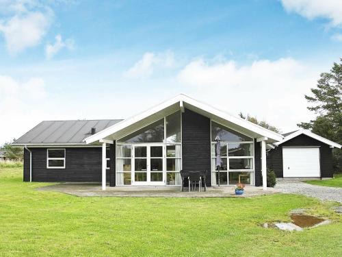 Lonstrup House | 8 person holiday home in Hjørring-By Traum