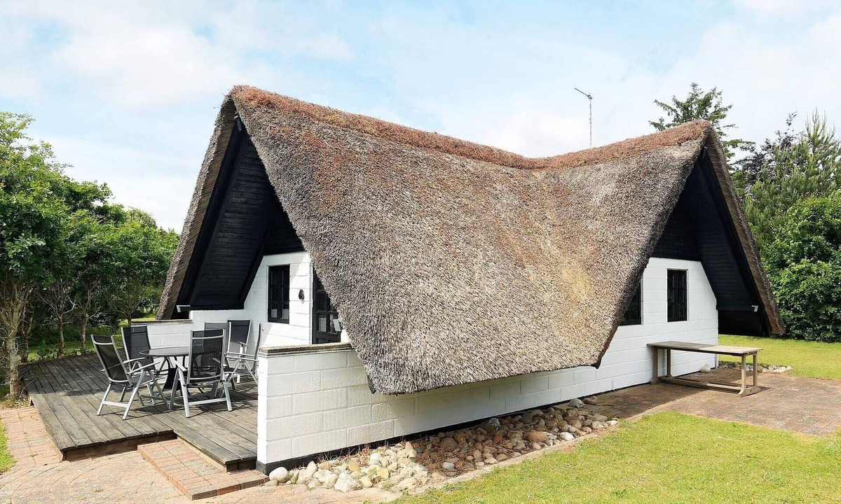 Hojslev House | 8 person holiday home in Højslev