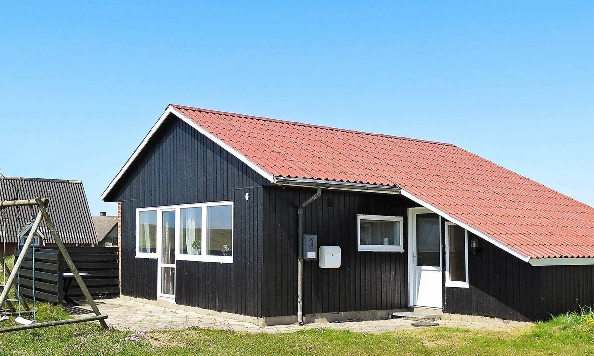 Vrist Strand House | 8 person holiday home in Harboøre