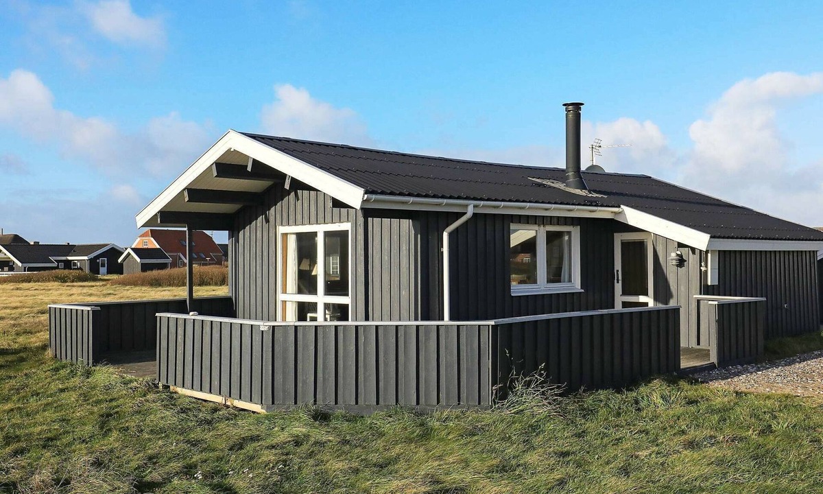 Vrist Strand House | 8 person holiday home in Harboøre
