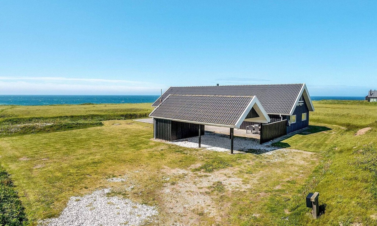 Lonstrup House | 8 person holiday home in Hjørring-By Traum