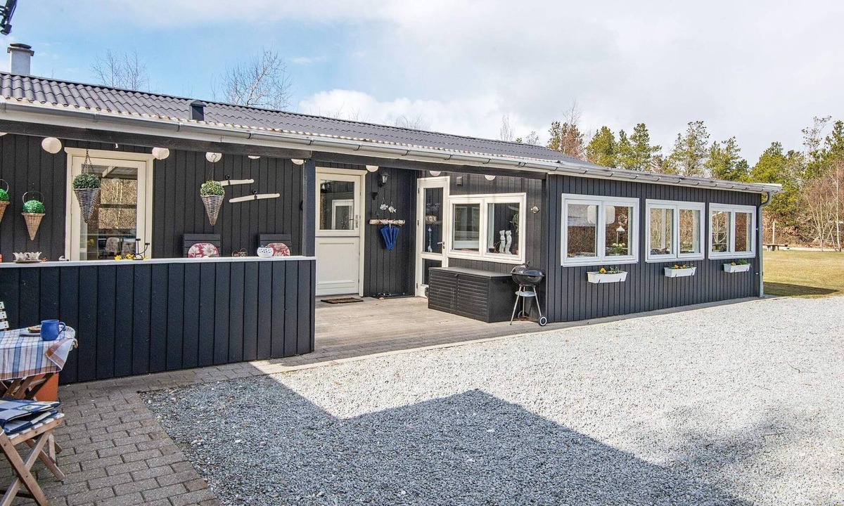 Trend House | 8 person holiday home in Løgstør