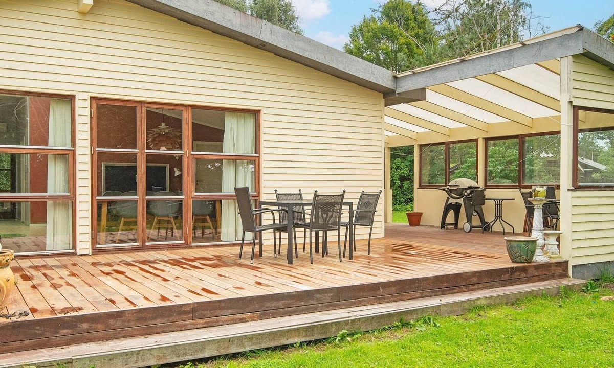 Skødshoved Strand House | 8 person holiday home in Knebel