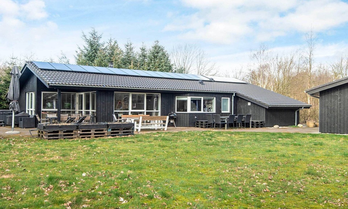 Jegum House | 8 person holiday home in Oksbøl-By Traum