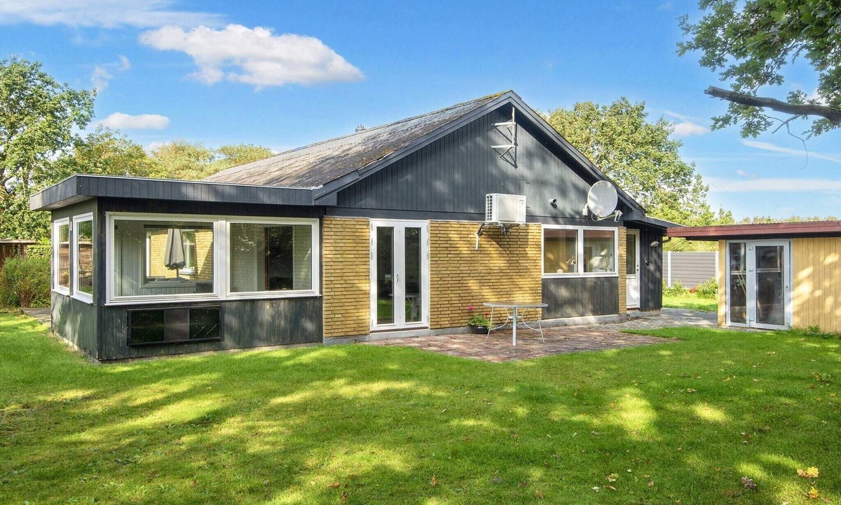 Skjern House | 8 person holiday home in Skjern-By Traum