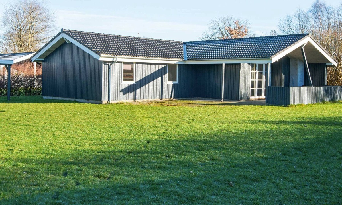 Hvidbjerg Strand House | 8 person holiday home in Børkop-By Traum