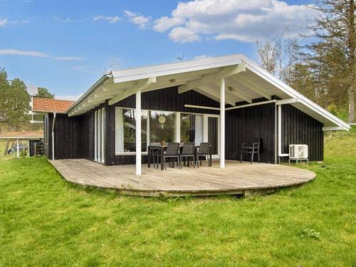 Femmøller House | 8 person holiday home in Ebeltoft