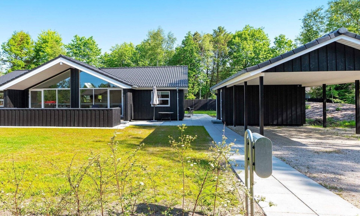 Hou House | 8 person holiday home in Hals-By Traum