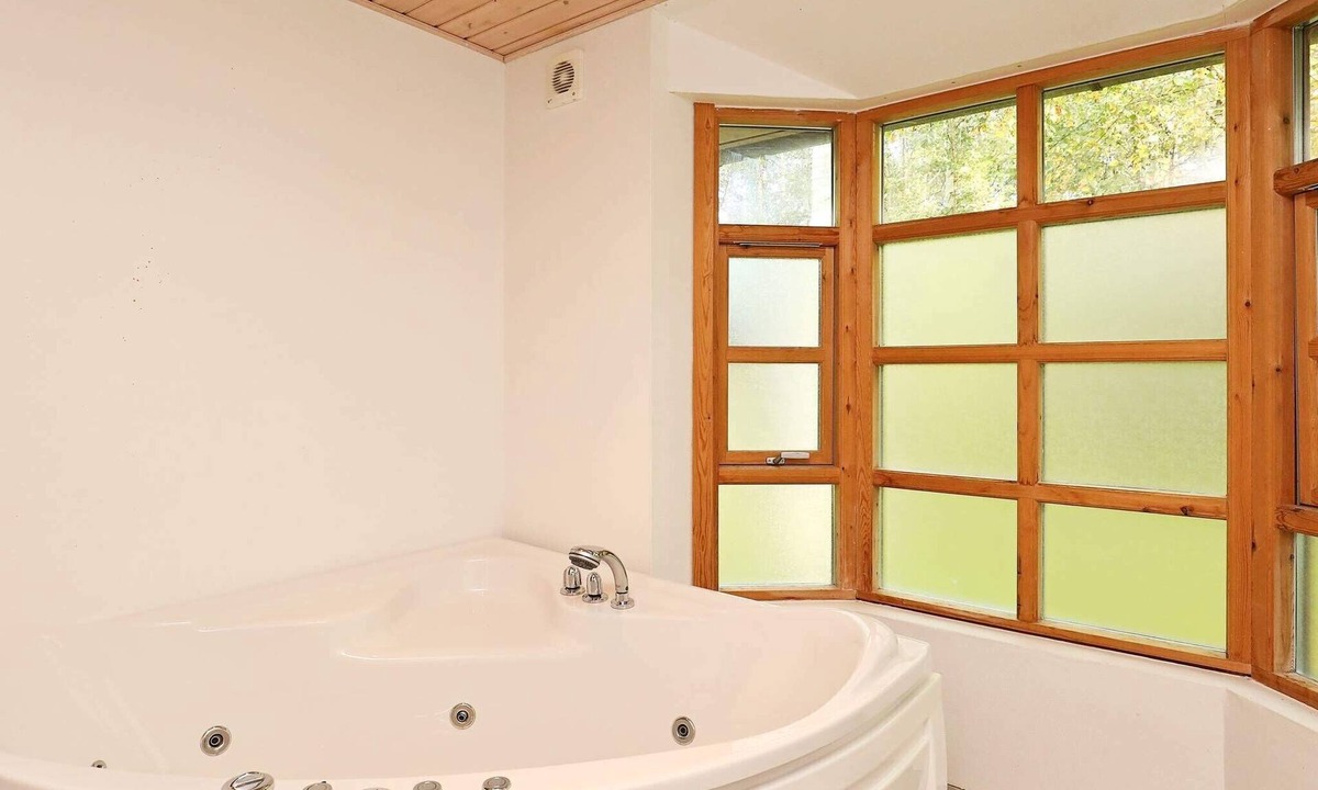 Vestero Havn House | 8 person holiday home in Læsø