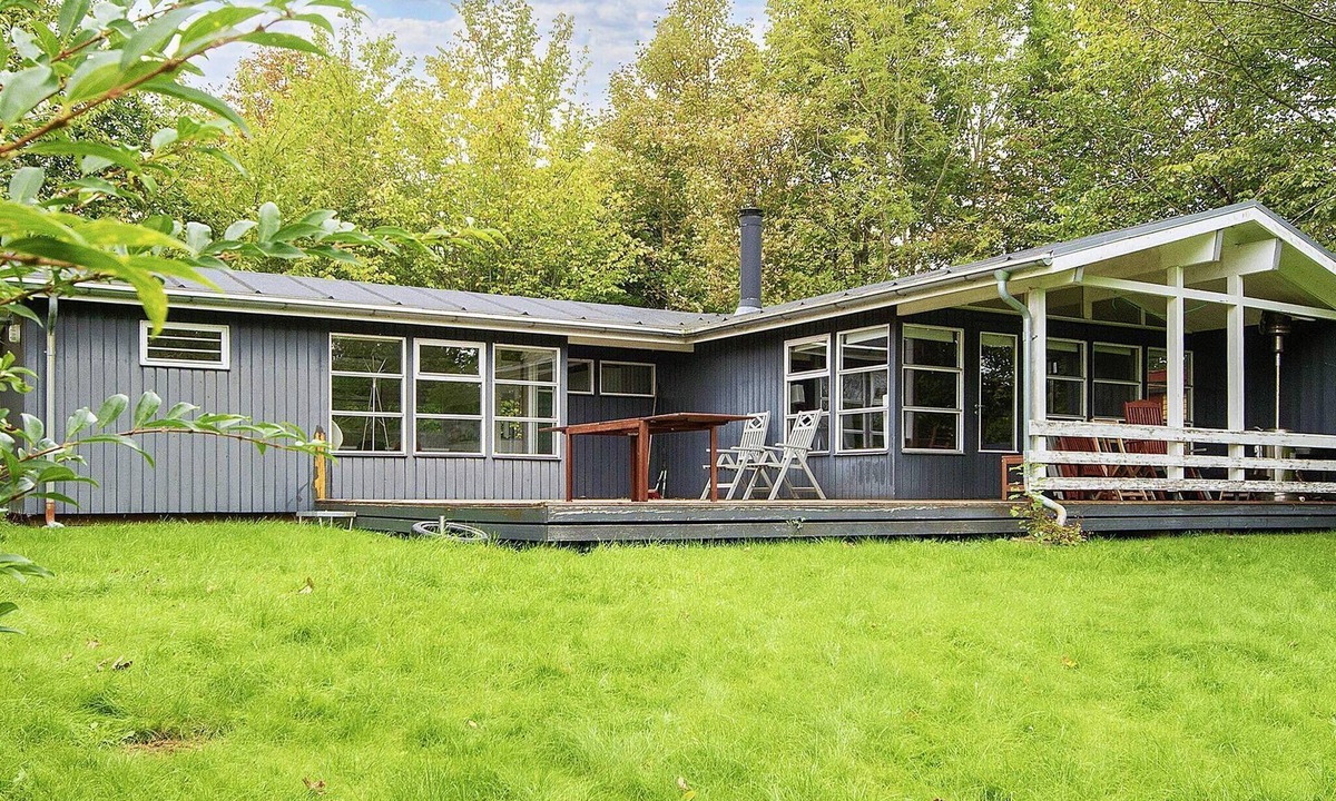 Ronde House | 8 person holiday home in Rønde-By Traum