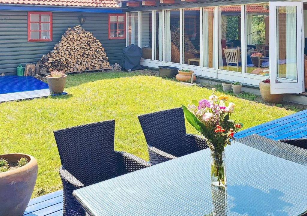Farvang House | 8 person holiday home in F rvang