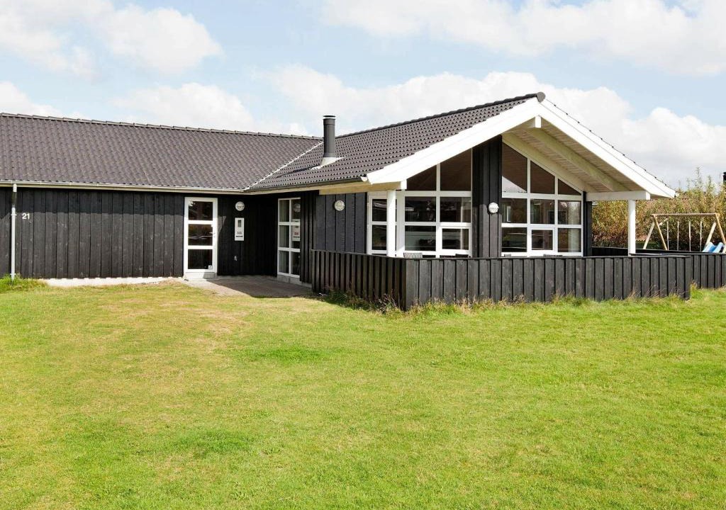 Rindby Strand House | 8 person holiday home in Fan