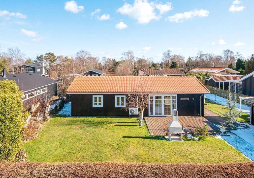 Grena Strand House | 8 person holiday home in Grenaa