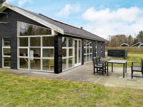 Hou House | 8 person holiday home in Hals-By Traum